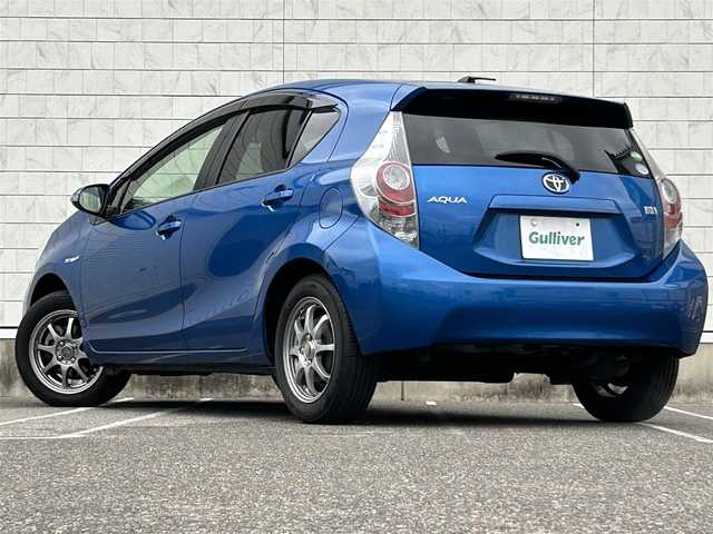 トヨタ アクア S 新潟県 2014(平26)年 5.8万km コバルトブルーメタリック 社外ナビ/(AM/FM/CD/ワンセグ)/ETC/アイドリングストップ/社外アルミホイール/AUTOライト/HIDヘッドライト/ドアバイザー/電格ミラー/プッシュスタート/スマートキー/純正フロアマット