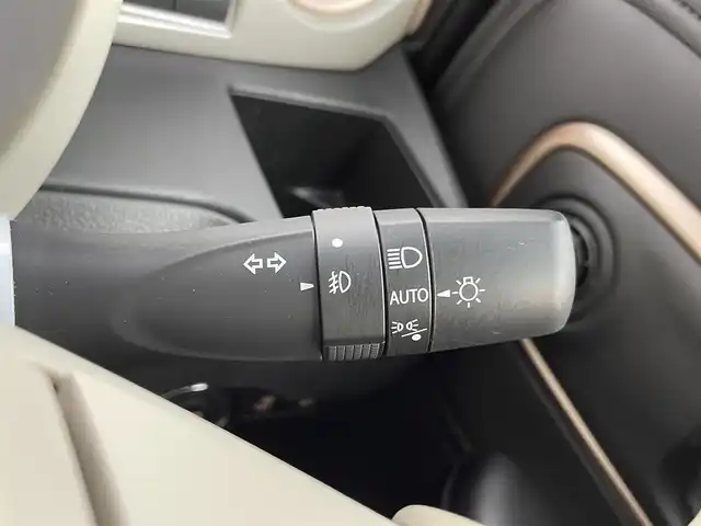 スズキ ワゴンＲ スマイル HYBRID X 千葉県 2022(令4)年 1.3万km シフォンアイボリーメタリック 禁煙車　/衝突軽減システム　/両側パワースライドドア　/コーナーセンサー　/アダクティブクルーズコントロール　/車線逸脱警報　/シートヒーター　/電格ミラー　/横滑り防止装置　/プッシュスタート　/ＬＥＤヘッドライト/USBポート