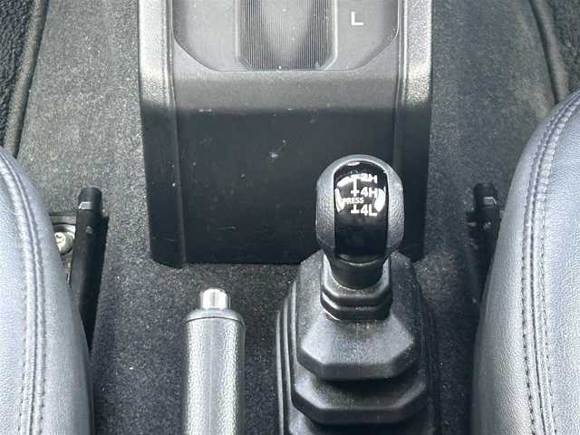 スズキ ジムニー XC 福島県 2021(令3)年 3.6万km ブルーイッシュブラックパール3 社外ナビゲーション/型番：AVIC-RQ912/【DVD/SD/HDMI/BT/TV】/バックカメラ/ビルトインETC/デュアルセンサーブレーキサポート/クルーズコントロール/誤発進抑制機能/車線逸脱警報機能/ふらつき警報機能/先行車発進お知らせ機能/標識認識機能/前席シートヒーター/ステリングリモコン/シートカバー/LEDオートライト/LEDフォグランプ/純正アルミ＋スタッドレスタイヤ車載/175/80R16/純正フロアマット/純正ドアバイザー