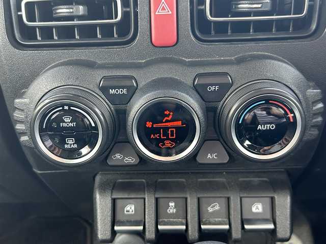 スズキ ジムニー XC 福島県 2021(令3)年 3.6万km ブルーイッシュブラックパール3 社外ナビゲーション/型番：AVIC-RQ912/【DVD/SD/HDMI/BT/TV】/バックカメラ/ビルトインETC/デュアルセンサーブレーキサポート/クルーズコントロール/誤発進抑制機能/車線逸脱警報機能/ふらつき警報機能/先行車発進お知らせ機能/標識認識機能/前席シートヒーター/ステリングリモコン/シートカバー/LEDオートライト/LEDフォグランプ/純正アルミ＋スタッドレスタイヤ車載/175/80R16/純正フロアマット/純正ドアバイザー