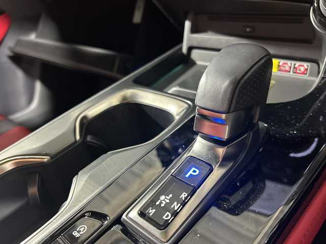 レクサス ＮＸ 350 Fスポーツ 福岡県 2022(令4)年 2.6万km ホワイトノーヴァガラスフレーク サンルーフ/純正14インチディスプレイオーディオ/・ナビ/CD/DVD/BT/HDMI/フルセグTV/・パノラミックビューモニター/レクサスセーフティシステム＋/赤革シート/・シートヒーター/ベンチレーション（D/N）/・パワーシート（D/N)/デジタルインナーミラー/ヘッドアップディスプレイ/ドライブレコーダー前後/ETC2.0/革巻きステアリング/・ステアリングリモコン/・ステアリングヒータ/パドルシフト/置くだけ充電/パワーバックドア/3眼LEDヘッドライト/・オートライト/・フォグランプ/純正20インチアルミホイール