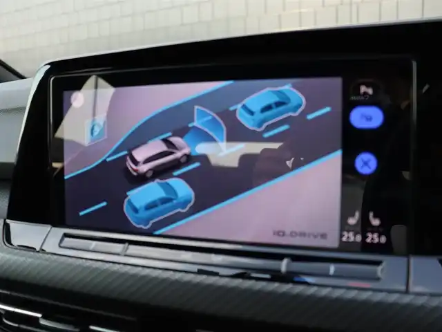 フォルクスワーゲン ＶＷ ゴルフＲヴァリアント TSI 4モーション 宮城県 2023(令5)年 3.3万km 白 純正ナビＴＶ・フルセグ/・BT・androidauto・appleCarplay・mirrorlink/IQドライブ/・プリクラッシュブレーキシステム/・ドライバー疲労検知/・レーンチェンジアシストシステム/液晶コンビネーションメーター/アダプティブクルーズコントロール/Ｒ専用スポーツシート/・左右シートヒーター/ステアリングヒーター/バックカメラ/パークアシスト/パドルシフト/ヘッドアップディスプレイ/ドライブモードセレクト/ＥＴＣ２．０/パワーバックドア/ワイヤレス充電/オートブレーキホールド/IQライト/オートハイビーム