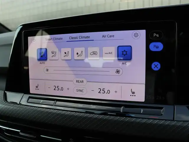 フォルクスワーゲン ＶＷ ゴルフＲヴァリアント TSI 4モーション 宮城県 2023(令5)年 3.3万km 白 純正ナビＴＶ・フルセグ/・BT・androidauto・appleCarplay・mirrorlink/IQドライブ/・プリクラッシュブレーキシステム/・ドライバー疲労検知/・レーンチェンジアシストシステム/液晶コンビネーションメーター/アダプティブクルーズコントロール/Ｒ専用スポーツシート/・左右シートヒーター/ステアリングヒーター/バックカメラ/パークアシスト/パドルシフト/ヘッドアップディスプレイ/ドライブモードセレクト/ＥＴＣ２．０/パワーバックドア/ワイヤレス充電/オートブレーキホールド/IQライト/オートハイビーム
