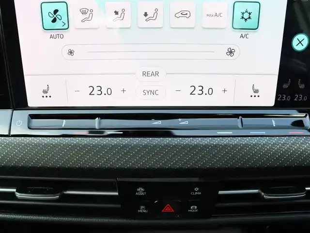 フォルクスワーゲン ＶＷ ゴルフＲヴァリアント TSI 4モーション 宮城県 2023(令5)年 3.3万km 白 純正ナビＴＶ・フルセグ/・BT・androidauto・appleCarplay・mirrorlink/IQドライブ/・プリクラッシュブレーキシステム/・ドライバー疲労検知/・レーンチェンジアシストシステム/液晶コンビネーションメーター/アダプティブクルーズコントロール/Ｒ専用スポーツシート/・左右シートヒーター/ステアリングヒーター/バックカメラ/パークアシスト/パドルシフト/ヘッドアップディスプレイ/ドライブモードセレクト/ＥＴＣ２．０/パワーバックドア/ワイヤレス充電/オートブレーキホールド/IQライト/オートハイビーム