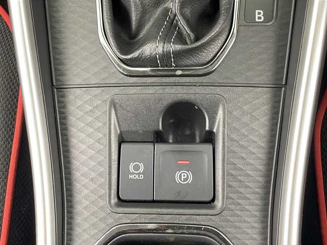 トヨタ ライズ Z 茨城県 2023(令5)年 2.1万km ブラックマイカメタリック/シャイニングホワイトパール 衝突軽減ブレーキ/SDナビ/全周囲カメラ/アダプティブクルーズコントロール/LEDオートライト/シートヒーター/純正フロアマット/純正17インチアルミホイール/オートブレーキホールド/スマートキー2本/ETC/禁煙車