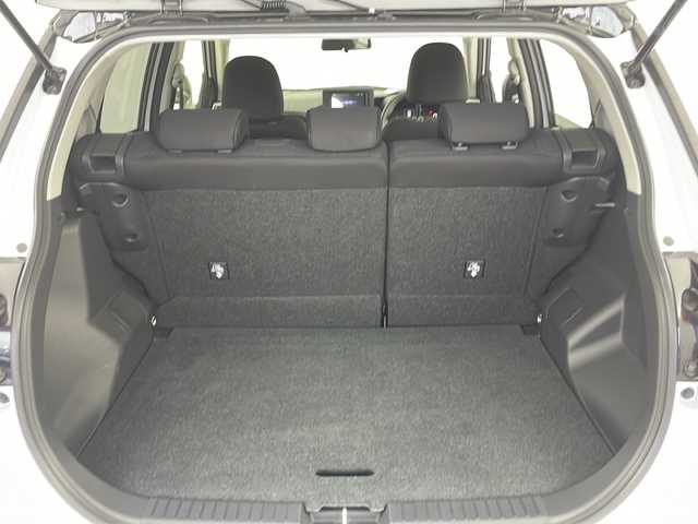 トヨタ ライズ Z 茨城県 2023(令5)年 2.1万km ブラックマイカメタリック/シャイニングホワイトパール 衝突軽減ブレーキ/SDナビ/全周囲カメラ/アダプティブクルーズコントロール/LEDオートライト/シートヒーター/純正フロアマット/純正17インチアルミホイール/オートブレーキホールド/スマートキー2本/ETC/禁煙車