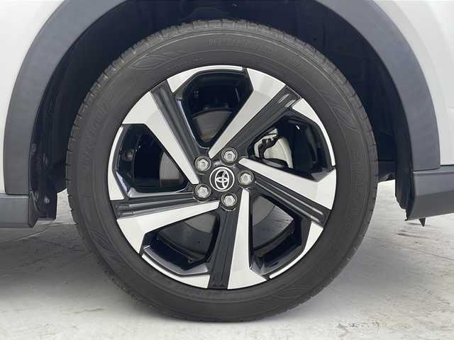 トヨタ ライズ Z 茨城県 2023(令5)年 2.1万km ブラックマイカメタリック/シャイニングホワイトパール 衝突軽減ブレーキ/SDナビ/全周囲カメラ/アダプティブクルーズコントロール/LEDオートライト/シートヒーター/純正フロアマット/純正17インチアルミホイール/オートブレーキホールド/スマートキー2本/ETC/禁煙車