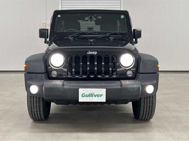 クライスラー・ジープ ジープ ラングラー アンリミテッド スポーツ 熊本県 2017(平29)年 7.1万km 黒 社外メモリナビ（ＣＤ/ラジオ/ＢＴ/フルセグ）/バックカメラ/ＥＴＣ/ドライブレコーダー/クルーズコントロール/ステアリングスイッチ/横滑り防止装置/リモコンキー×２/純正18インチＡＷ/ドアバイザー/純正ゴムマット