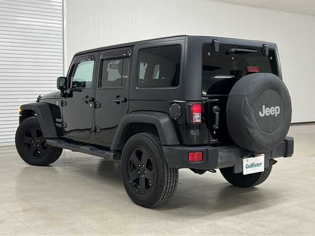 クライスラー・ジープ ジープ ラングラー アンリミテッド スポーツ 熊本県 2017(平29)年 7.1万km 黒 社外メモリナビ（ＣＤ/ラジオ/ＢＴ/フルセグ）/バックカメラ/ＥＴＣ/ドライブレコーダー/クルーズコントロール/ステアリングスイッチ/横滑り防止装置/リモコンキー×２/純正18インチＡＷ/ドアバイザー/純正ゴムマット