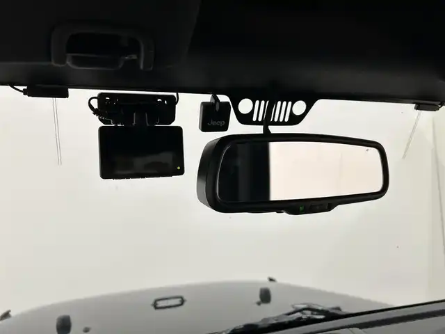 クライスラー・ジープ ジープ ラングラー アンリミテッド スポーツ 岡山県 2017(平29)年 7.1万km ブラック 社外メモリナビ（ＣＤ/ラジオ/ＢＴ/フルセグ）/バックカメラ/ＥＴＣ/ドライブレコーダー/クルーズコントロール/ステアリングスイッチ/横滑り防止装置/リモコンキー×２/純正18インチＡＷ/ドアバイザー/純正ゴムマット