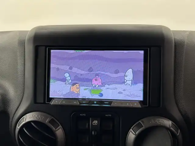 クライスラー・ジープ ジープ ラングラー アンリミテッド スポーツ 岡山県 2017(平29)年 7.1万km ブラック 社外メモリナビ（ＣＤ/ラジオ/ＢＴ/フルセグ）/バックカメラ/ＥＴＣ/ドライブレコーダー/クルーズコントロール/ステアリングスイッチ/横滑り防止装置/リモコンキー×２/純正18インチＡＷ/ドアバイザー/純正ゴムマット