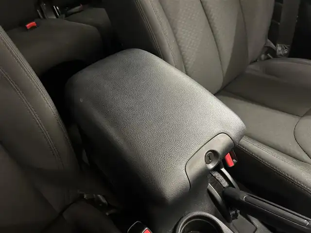 クライスラー・ジープ ジープ ラングラー アンリミテッド スポーツ 岡山県 2017(平29)年 7.1万km ブラック 社外メモリナビ（ＣＤ/ラジオ/ＢＴ/フルセグ）/バックカメラ/ＥＴＣ/ドライブレコーダー/クルーズコントロール/ステアリングスイッチ/横滑り防止装置/リモコンキー×２/純正18インチＡＷ/ドアバイザー/純正ゴムマット