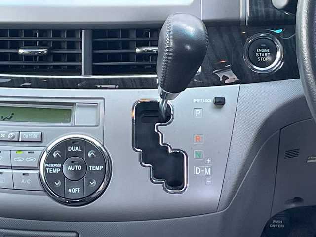 トヨタ エスティマ アエラス 愛知県 2006(平18)年 11万km ブラック /革巻きステア/ステアスイッチ/パワスラ/純正フロアマット/純正ドアバイザー/照明付きバニティミラー/HIDオートライト/フォグ/ETC/プッシュスタート/スマートキー