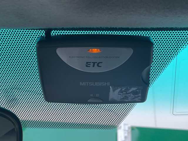 トヨタ エスティマ アエラス 愛知県 2006(平18)年 11万km ブラック /革巻きステア/ステアスイッチ/パワスラ/純正フロアマット/純正ドアバイザー/照明付きバニティミラー/HIDオートライト/フォグ/ETC/プッシュスタート/スマートキー