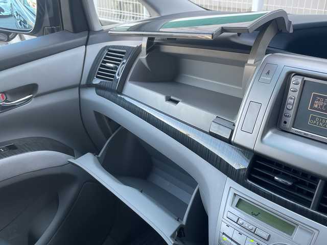 トヨタ エスティマ アエラス 愛知県 2006(平18)年 11万km ブラック /革巻きステア/ステアスイッチ/パワスラ/純正フロアマット/純正ドアバイザー/照明付きバニティミラー/HIDオートライト/フォグ/ETC/プッシュスタート/スマートキー