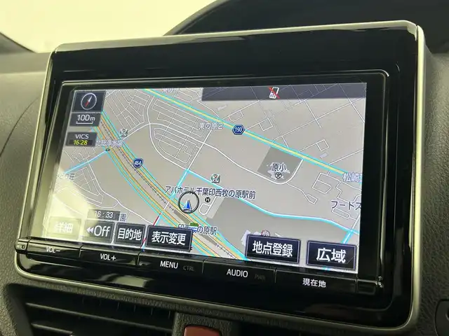 トヨタ エスクァイア ハイブリッド Gi 千葉県 2016(平28)年 6万km シルバーM 禁煙車/トヨタセーフティセンス/・先行車発進システム/・レーンディパーチャーアラート/・クルーズコントロール/両側電動ドア/純正９インチメモリナビ/・型番：NSZT-Y66T/・CD/DVD/Bluetooth/フルセグTV/・バックカメラ/・ビルトインETC/革巻きステアリング/・ステアリングスイッチ/レザーシート/・DNシートヒーター/左右独立エアコン/純正フロアマット/純正１５インチAW/オートライト/・オートマチックハイビーム/・LEDヘッドライト/・LEDフォグランプ