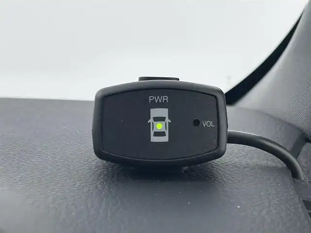 トヨタ エスクァイア ハイブリッド Gi 千葉県 2016(平28)年 6万km シルバーM 禁煙車/トヨタセーフティセンス/・先行車発進システム/・レーンディパーチャーアラート/・クルーズコントロール/両側電動ドア/純正９インチメモリナビ/・型番：NSZT-Y66T/・CD/DVD/Bluetooth/フルセグTV/・バックカメラ/・ビルトインETC/革巻きステアリング/・ステアリングスイッチ/レザーシート/・DNシートヒーター/左右独立エアコン/純正フロアマット/純正１５インチAW/オートライト/・オートマチックハイビーム/・LEDヘッドライト/・LEDフォグランプ