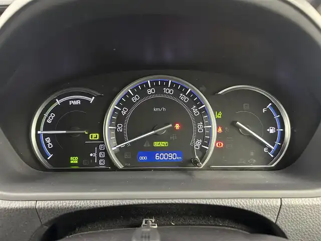 トヨタ エスクァイア ハイブリッド Gi 千葉県 2016(平28)年 6万km シルバーM 禁煙車/トヨタセーフティセンス/・先行車発進システム/・レーンディパーチャーアラート/・クルーズコントロール/両側電動ドア/純正９インチメモリナビ/・型番：NSZT-Y66T/・CD/DVD/Bluetooth/フルセグTV/・バックカメラ/・ビルトインETC/革巻きステアリング/・ステアリングスイッチ/レザーシート/・DNシートヒーター/左右独立エアコン/純正フロアマット/純正１５インチAW/オートライト/・オートマチックハイビーム/・LEDヘッドライト/・LEDフォグランプ