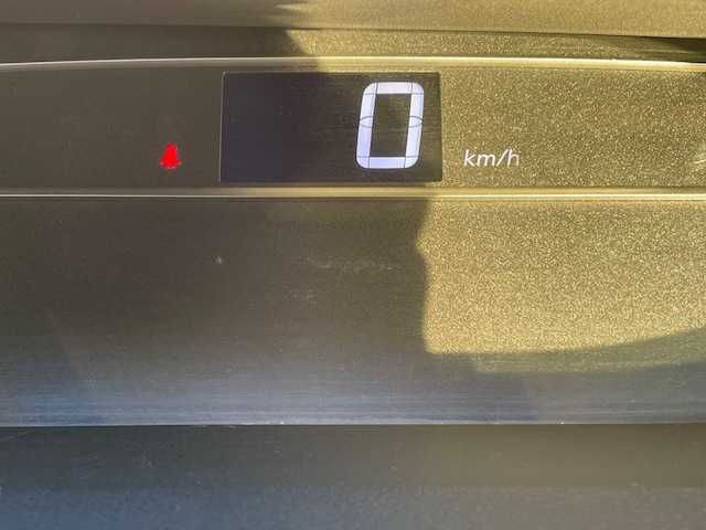 日産 セレナ ハイウェイスター G 富山県 2016(平28)年 10.8万km ダイヤモンドブラック フリップダウンモニター/純正9インチナビ/CD/DVD/TV/SD/Bluetooth/アラウンドビューモニター/プロパイロット/両側パワースライドドア/ETC/電子パーキングブレーキ/TVキャンセラー/前席シートヒーター/プッシュスタート/スマートキー/スペアキー１本/取説