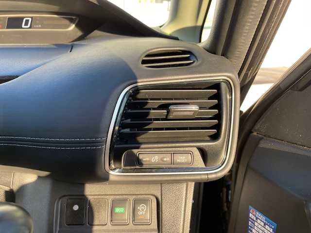 日産 セレナ ハイウェイスター G 富山県 2016(平28)年 10.8万km ダイヤモンドブラック フリップダウンモニター/純正9インチナビ/CD/DVD/TV/SD/Bluetooth/アラウンドビューモニター/プロパイロット/両側パワースライドドア/ETC/電子パーキングブレーキ/TVキャンセラー/前席シートヒーター/プッシュスタート/スマートキー/スペアキー１本/取説