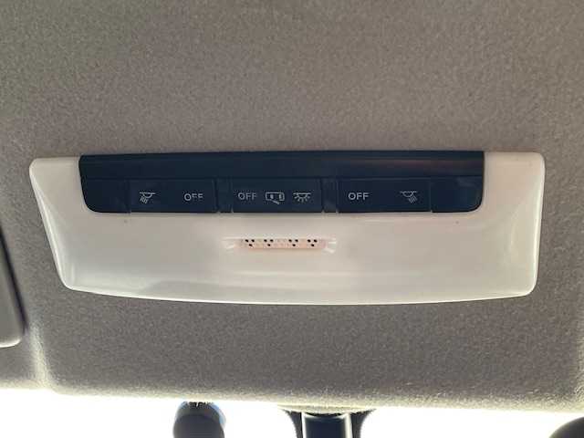 日産 セレナ ハイウェイスター G 富山県 2016(平28)年 10.8万km ダイヤモンドブラック フリップダウンモニター/純正9インチナビ/CD/DVD/TV/SD/Bluetooth/アラウンドビューモニター/プロパイロット/両側パワースライドドア/ETC/電子パーキングブレーキ/TVキャンセラー/前席シートヒーター/プッシュスタート/スマートキー/スペアキー１本/取説