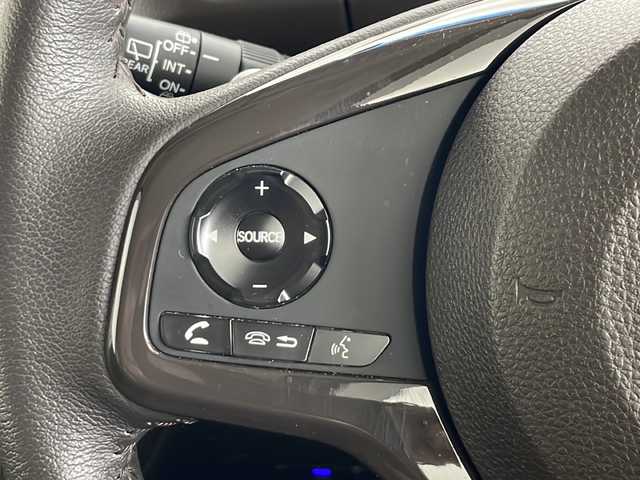 ホンダ Ｎ ＢＯＸ L ターボ 秋田県 2022(令4)年 2万km プラチナホワイトパール 純正ナビ【FM/AM/BT/CD】 /両側パワースライドドア  /ETC /バックカメラ　/前後ドライブレコーダー　/クリアランスソナー　/横滑り防止装置　/ブレーキホールド　/自動パーキングブレーキ　/衝突被害軽減システム　/コーナーセンサー /オートエアコン /前席シートヒーター/革巻きステアリング/ホンダECON/ステアリングリモコン/クルーズコントロール/パドルシフト/オートライト/ライトレベライザー /スマートキー/プッシュスタート /USBポート/純正フロアマット/リアサンシェード /サイドバイザー /社外AW/ウィンカーミラー