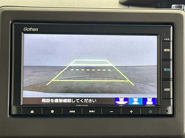 ホンダ Ｎ ＢＯＸ L ターボ 秋田県 2022(令4)年 2万km プラチナホワイトパール 純正ナビ【FM/AM/BT/CD】 /両側パワースライドドア  /ETC /バックカメラ　/前後ドライブレコーダー　/クリアランスソナー　/横滑り防止装置　/ブレーキホールド　/自動パーキングブレーキ　/衝突被害軽減システム　/コーナーセンサー /オートエアコン /前席シートヒーター/革巻きステアリング/ホンダECON/ステアリングリモコン/クルーズコントロール/パドルシフト/オートライト/ライトレベライザー /スマートキー/プッシュスタート /USBポート/純正フロアマット/リアサンシェード /サイドバイザー /社外AW/ウィンカーミラー