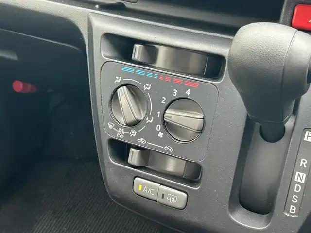 ダイハツ ミラ イース B SAⅢ 滋賀県 2020(令2)年 6万km スカイブルーメタリック ガソリン/2WD(FF)/CVT/７インチ社外ナビ【AVIC-RW503】/（FM/AM/CD/DVD/フルセグ/Bluetooth）/バックカメラ/ETC/スマートアシスト３/・衝突回避支援システム/・プリクラッシュブレーキアシスト	/・衝突警報機能/電動格納ミラー/アイドリングストップ/ハロゲンライト/ヘッドライトライトレベリング/リモコンキー/スペアキー/純正フロアマット/ドアバイザー