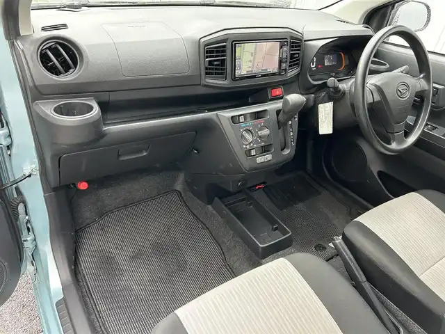 ダイハツ ミラ イース B SAⅢ 滋賀県 2020(令2)年 6万km スカイブルーメタリック ガソリン/2WD(FF)/CVT/７インチ社外ナビ【AVIC-RW503】/（FM/AM/CD/DVD/フルセグ/Bluetooth）/バックカメラ/ETC/スマートアシスト３/・衝突回避支援システム/・プリクラッシュブレーキアシスト	/・衝突警報機能/電動格納ミラー/アイドリングストップ/ハロゲンライト/ヘッドライトライトレベリング/リモコンキー/スペアキー/純正フロアマット/ドアバイザー