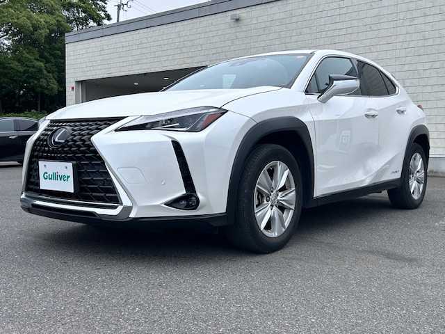 レクサス ＵＸ 250h バージョンC 大阪府 2020(令2)年 3.4万km ソニッククォーツ ナビ　/フルセグ　/Ｂｌｕｅｔｏｏｔｈ　/ＤＶＤ　/バックカメラ　/レザーシート　/シートヒーター　/ステアリングヒーター　/レーダークルーズコントロール　/前後コーナーセンサー　/ビルトイン２．０ＥＴＣ　/前後ドラレコ