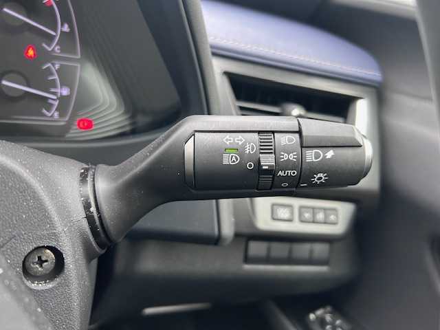 レクサス ＵＸ 250h バージョンC 大阪府 2020(令2)年 3.4万km ソニッククォーツ ナビ　/フルセグ　/Ｂｌｕｅｔｏｏｔｈ　/ＤＶＤ　/バックカメラ　/レザーシート　/シートヒーター　/ステアリングヒーター　/レーダークルーズコントロール　/前後コーナーセンサー　/ビルトイン２．０ＥＴＣ　/前後ドラレコ