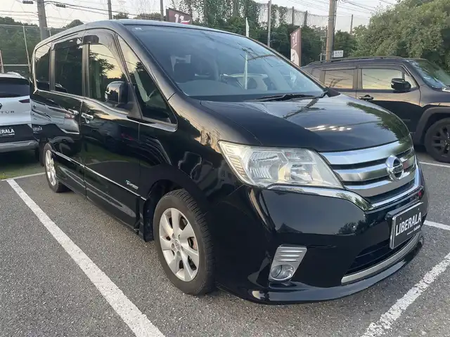 日産 セレナ ハイウェイS G Sハイブリッド 大阪府 2013(平25)年 13.4万km 黒 両側Pスラ/バックカメラ/ETC/HID/Pスタート