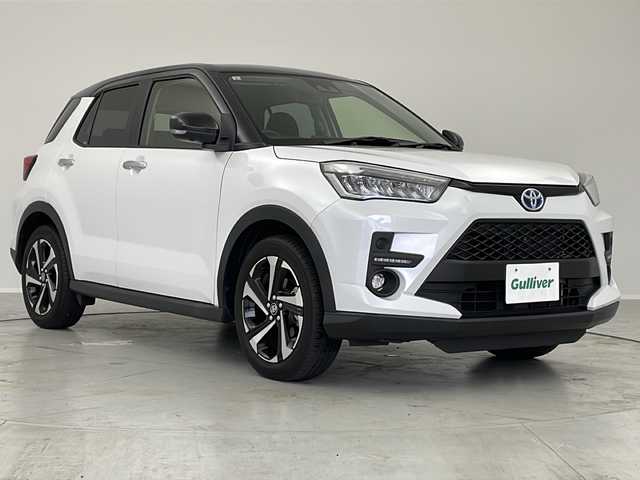トヨタ ライズ 茨城県 2023(令5)年 2.3万km ブラックマイカメタリック/シャイニングホワイトパール ＳＤナビ　全周囲カメラ　シートヒーター　アダプティブクルーズコントロール　衝突軽減ブレーキ　純正フロアマット　純正１７インチアルミホイール　ＬＥＤライト　ステアリングスイッチ　オートブレーキホールド