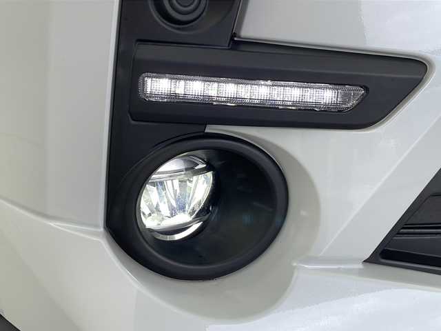 トヨタ ライズ 茨城県 2023(令5)年 2.3万km ブラックマイカメタリック/シャイニングホワイトパール ＳＤナビ　全周囲カメラ　シートヒーター　アダプティブクルーズコントロール　衝突軽減ブレーキ　純正フロアマット　純正１７インチアルミホイール　ＬＥＤライト　ステアリングスイッチ　オートブレーキホールド