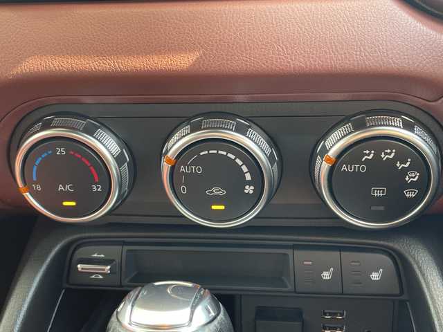 マツダ ロードスター ＲＦ VS 愛知県 2017(平29)年 3.8万km ブルーリフレックスマイカ プレミアムサウンドBOSE/純正ナビ/シートヒーター/バックカメラ/純正アルミホイール/ETC/ブラインドスポットモニター/LEDヘッドライト/ETC/パドルシフト/レーンキープアシスト/ドライブレコーダー/フルセグ/CD DVD/Bluetooth/ステアリングスイッチ/スマートキー/プッシュスタート