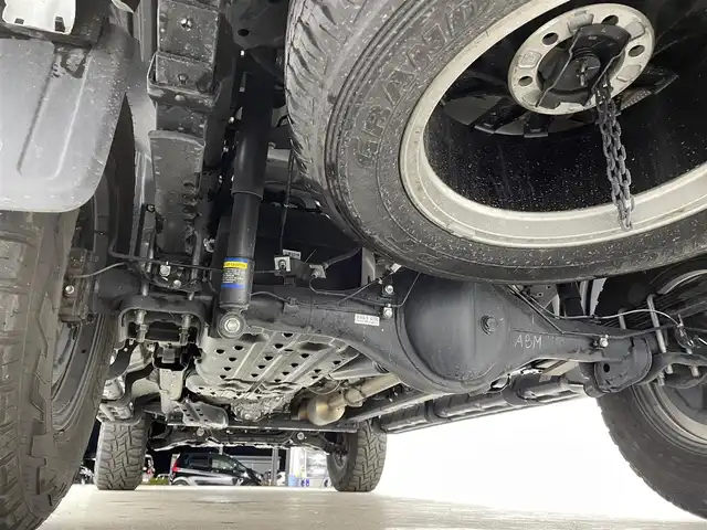 トヨタ ハイラックス Z GRスポーツ 宮城県 2023(令5)年 2.5万km スーパーホワイトⅡ 純正ナビ　/全周囲カメラ　/純正ベッドライナー　/トノカバー　/ＲＡＹＳ１７インチアルミ　/フロントリフトアップ　/ＴＯＹＯＴＡデカール　/オーバーフェンダー　/専用レッドキャリパー/純正ラバーマット/パワーシート　/ハーフレザーシート/ＥＴＣ　/前後ドライブレコーダー/アダプティブクルーズコントロール/プリクラッシュセーフティ/レーンディパーチャーアラート /クリアランスソナー/禁煙車