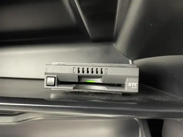 トヨタ ハイラックス Z GRスポーツ 宮城県 2023(令5)年 2.5万km スーパーホワイトⅡ 純正ナビ　/全周囲カメラ　/純正ベッドライナー　/トノカバー　/ＲＡＹＳ１７インチアルミ　/フロントリフトアップ　/ＴＯＹＯＴＡデカール　/オーバーフェンダー　/専用レッドキャリパー/純正ラバーマット/パワーシート　/ハーフレザーシート/ＥＴＣ　/前後ドライブレコーダー/アダプティブクルーズコントロール/プリクラッシュセーフティ/レーンディパーチャーアラート /クリアランスソナー/禁煙車