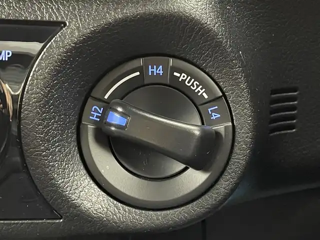 トヨタ ハイラックス Z GRスポーツ 宮城県 2023(令5)年 2.5万km スーパーホワイトⅡ 純正ナビ　/全周囲カメラ　/純正ベッドライナー　/トノカバー　/ＲＡＹＳ１７インチアルミ　/フロントリフトアップ　/ＴＯＹＯＴＡデカール　/オーバーフェンダー　/専用レッドキャリパー/純正ラバーマット/パワーシート　/ハーフレザーシート/ＥＴＣ　/前後ドライブレコーダー/アダプティブクルーズコントロール/プリクラッシュセーフティ/レーンディパーチャーアラート /クリアランスソナー/禁煙車