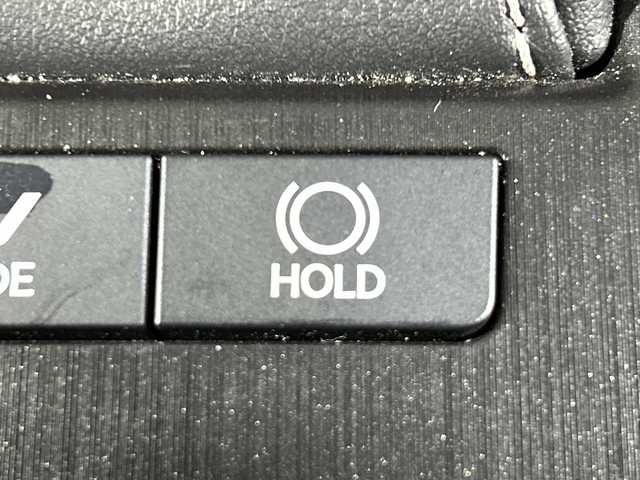 レクサス ＥＳ 300h Fスポーツ 神奈川県 2018(平30)年 2.3万km ホワイトノーヴァガラスフレーク ムーンルーフ/純正ナビゲーション/フルセグ　Bluetooth　CD DVD　SD　AUX　USB　Miracast/ハンズフリーパワートランクグリッド/ヘッドアップディスプレイ/デジタルインナーミラー/ブラインドスポットモニター/パーキングサポートブレーキ/セーフティシステムプラス/プリクラッシュセーフティ/レーントレーシングアシスト/アダブティブハイビームシステム/レーダークルーズコントロール/ロードサインアシスト/革巻きステアリング/ステアリングスイッチ/ステアリングヒーター/パドルシフト/合皮スポーツシート/前席パワーシート/シートヒーター/ベンチレーション/運転席ポジションメモリー/リア電動サンシェード/社外前方ドライブレコーダー/純正ビルトインETC2.0/電動パーキングブレーキ/オートブレーキホールド/プッシュスタート/スマートキー/純正リアスポイラー/純正19インチアルミホイール/3眼フルLEDヘッドランプ/オートライト/フロントフォグランプ