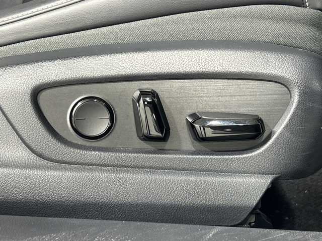 レクサス ＥＳ 300h Fスポーツ 神奈川県 2018(平30)年 2.3万km ホワイトノーヴァガラスフレーク ムーンルーフ/純正ナビゲーション/フルセグ　Bluetooth　CD DVD　SD　AUX　USB　Miracast/ハンズフリーパワートランクグリッド/ヘッドアップディスプレイ/デジタルインナーミラー/ブラインドスポットモニター/パーキングサポートブレーキ/セーフティシステムプラス/プリクラッシュセーフティ/レーントレーシングアシスト/アダブティブハイビームシステム/レーダークルーズコントロール/ロードサインアシスト/革巻きステアリング/ステアリングスイッチ/ステアリングヒーター/パドルシフト/合皮スポーツシート/前席パワーシート/シートヒーター/ベンチレーション/運転席ポジションメモリー/リア電動サンシェード/社外前方ドライブレコーダー/純正ビルトインETC2.0/電動パーキングブレーキ/オートブレーキホールド/プッシュスタート/スマートキー/純正リアスポイラー/純正19インチアルミホイール/3眼フルLEDヘッドランプ/オートライト/フロントフォグランプ