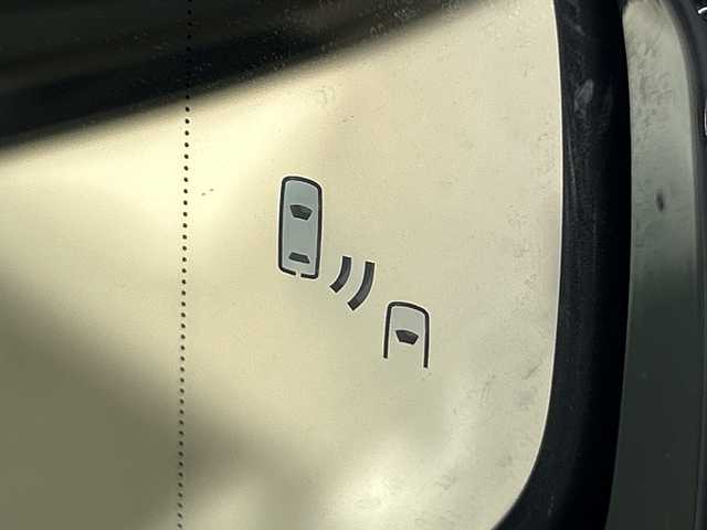 レクサス ＥＳ 300h Fスポーツ 神奈川県 2018(平30)年 2.3万km ホワイトノーヴァガラスフレーク ムーンルーフ/純正ナビゲーション/フルセグ　Bluetooth　CD DVD　SD　AUX　USB　Miracast/ハンズフリーパワートランクグリッド/ヘッドアップディスプレイ/デジタルインナーミラー/ブラインドスポットモニター/パーキングサポートブレーキ/セーフティシステムプラス/プリクラッシュセーフティ/レーントレーシングアシスト/アダブティブハイビームシステム/レーダークルーズコントロール/ロードサインアシスト/革巻きステアリング/ステアリングスイッチ/ステアリングヒーター/パドルシフト/合皮スポーツシート/前席パワーシート/シートヒーター/ベンチレーション/運転席ポジションメモリー/リア電動サンシェード/社外前方ドライブレコーダー/純正ビルトインETC2.0/電動パーキングブレーキ/オートブレーキホールド/プッシュスタート/スマートキー/純正リアスポイラー/純正19インチアルミホイール/3眼フルLEDヘッドランプ/オートライト/フロントフォグランプ