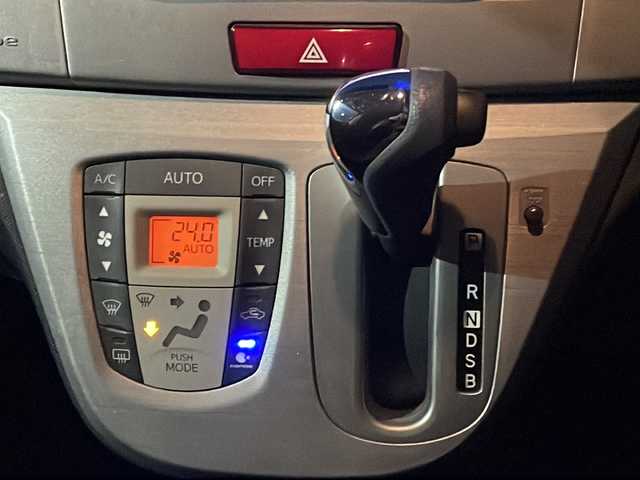 スバル ステラ カスタム R 福島県 2011(平23)年 12.5万km スパークリングオレンジメタリック メモリナビ　ＴＶ　ＥＴＣ　スペアキー　電格ミラー　純正フロアマット　純正ドアバイザー　社外１４インチＡＷ　プッシュスタート　スマートキー　ＨＩＤヘッドライト　フォグランプ　盗難防止システム　ＡＡＣ　