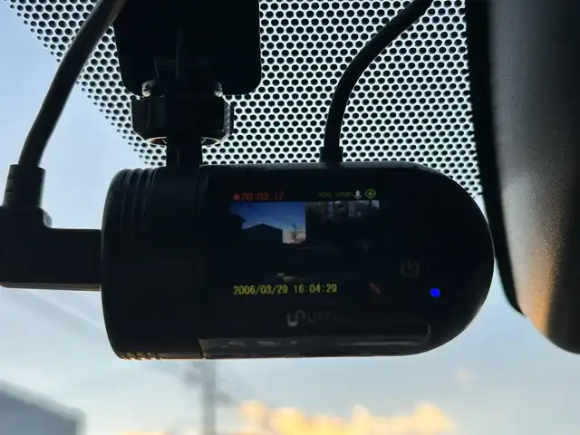 トヨタ ＲＡＶ４ G 岩手県 2021(令3)年 2.4万km ホワイトパールクリスタルシャイン ４ＷＤ　/純正9型ナビ　/(フルセグTV、BT。Miracast)/レーダークルコン　/白革シート　/ＥＴＣ　/バックカメラ　/サイドカメラ/全方位モニター　/ＴＶキャンセラー　/社外ドラレコ　/運転席パワーシート/前席シートヒーター　/シートメモリ/ステアリングヒーター　/電動リアゲート　/オートハイビーム/純正AW冬タイヤセット有/フロアゴムマット/革巻きステアリング/12V/120Wソケット/衝突軽減装置/USB×5/横滑り防止装置/スマートキー×2/保証書 取説