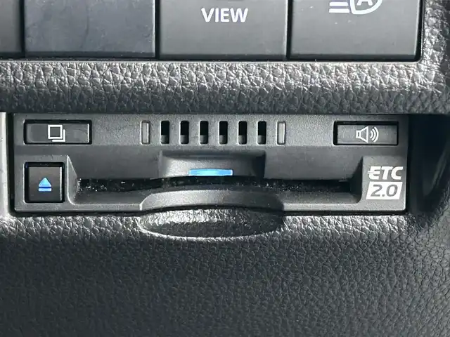 トヨタ ＲＡＶ４ G 岩手県 2021(令3)年 2.4万km ホワイトパールクリスタルシャイン ４ＷＤ　/純正9型ナビ　/(フルセグTV、BT。Miracast)/レーダークルコン　/白革シート　/ＥＴＣ　/バックカメラ　/サイドカメラ/全方位モニター　/ＴＶキャンセラー　/社外ドラレコ　/運転席パワーシート/前席シートヒーター　/シートメモリ/ステアリングヒーター　/電動リアゲート　/オートハイビーム/純正AW冬タイヤセット有/フロアゴムマット/革巻きステアリング/12V/120Wソケット/衝突軽減装置/USB×5/横滑り防止装置/スマートキー×2/保証書 取説