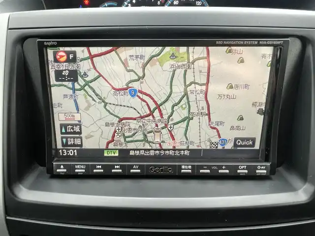 トヨタ ヴォクシー X Lエディション 島根県 2011(平23)年 9.6万km ホワイトパールクリスタルシャイン 社外メモリナビ　/(地デジＴＶ/ＤＶＤ再生)/ＥＴＣ　/バックカメラ　/片側パワースライドドア　/スマートキー/プッシュスタート　/純正ＨＩＤヘッドライト　/純正フロアマット　/社外１５インチアルミホイール/サマータイヤ積み込み/・205/50/ZR17/・溝3ミリ/・社外アルミホイール