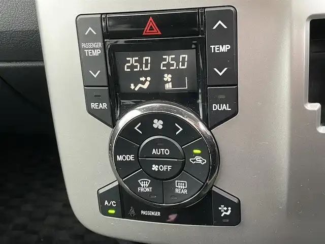 トヨタ ヴォクシー X Lエディション 島根県 2011(平23)年 9.6万km ホワイトパールクリスタルシャイン 社外メモリナビ　/(地デジＴＶ/ＤＶＤ再生)/ＥＴＣ　/バックカメラ　/片側パワースライドドア　/スマートキー/プッシュスタート　/純正ＨＩＤヘッドライト　/純正フロアマット　/社外１５インチアルミホイール/サマータイヤ積み込み/・205/50/ZR17/・溝3ミリ/・社外アルミホイール