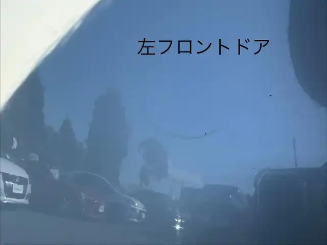トヨタ ハリアー Z レザーパッケージ 三重県 2020(令2)年 5.6万km ホワイトパールクリスタルシャイン 調光パノラマルーフ/寒冷地仕様（デアイザー/リアフォグランプ）/パノラミックビューモニター/デジタルインナーミラー(前後方録画機能付)/JBLプレミアムサウンドシステム（9スピーカー）/TコネクトSDナビゲーションシステム(12.3インチディスプレイ)（Bluetooth/AppleCarPlay/AndroidAuto/AM/FM/USB/AUX/地デジTV）/ETC2.0/セーフティセンス（プリクラッシュセーフティ/レーントレーシングアシスト/レーダークルーズコントロール/アダプティプハイビームアシスト/ロードサインアシスト）/ブラインドスポットモニター/パーキングサポートブレーキ（前後方静止物/後方接近車両）/ハンズフリーパワーバックドア/ステアリングヒーター/パワーシート（運転席ポジションメモリー付/助手席）/ベンチレーション付快適温熱シート（運転席/助手席）/ダークグレーステッチ入ブラック革シート/プロジェクター式LEDヘッドランプ/デイタイムランニングランプ/ボディ同色ミラー（電動オート格納機能/ヒーター/ウインカー/足元照明付）/雨滴感応式フロントワイパー/スマートエントリー/プッシュスタート/スペアキー