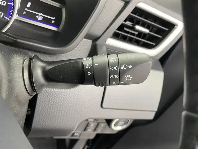 トヨタ タンク カスタムG 福井県 2019(令1)年 0.7万km レーザーブルークリスタルシャイン 両側パワースライドドア /社外SDナビ　型式：CN-RE05WD/（フルセグTV CD DVD BT）/バックカメラ/ビルトイン ETC/前後ドラレコ/クルーズコントロール/衝突被害軽減ブレーキ/オートマチックハイビーム/LEDオートヘッドライト/フォグライト /コーナーセンサー /ステアリングリモコン/革巻きステアリング/保証書 取説