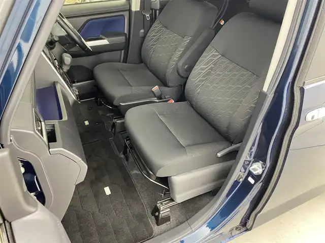 トヨタ タンク カスタムG 福井県 2019(令1)年 0.7万km レーザーブルークリスタルシャイン 両側パワースライドドア /社外SDナビ　型式：CN-RE05WD/（フルセグTV CD DVD BT）/バックカメラ/ビルトイン ETC/前後ドラレコ/クルーズコントロール/衝突被害軽減ブレーキ/オートマチックハイビーム/LEDオートヘッドライト/フォグライト /コーナーセンサー /ステアリングリモコン/革巻きステアリング/保証書 取説
