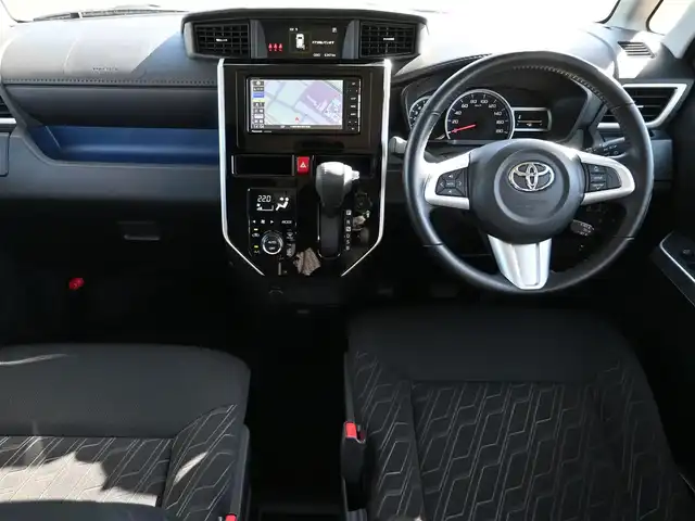トヨタ タンク カスタムG 千葉県 2019(令1)年 0.7万km レーザーブルークリスタルシャイン スマートアシストIII/クルーズコントロール/エコアイドル/両側パワースライドドア/社外SDナビ/地デジTV/【DVD/CD再生機能　Bluetooth接続】/バックカメラ/ドライブレコーダー（前後撮影）/革巻きステアリング/ETC/LEDヘッドライト/フォグライト/ウインカーミラー/コーナーセンサー/純正14インチアルミホイル/キーフリーシステム
